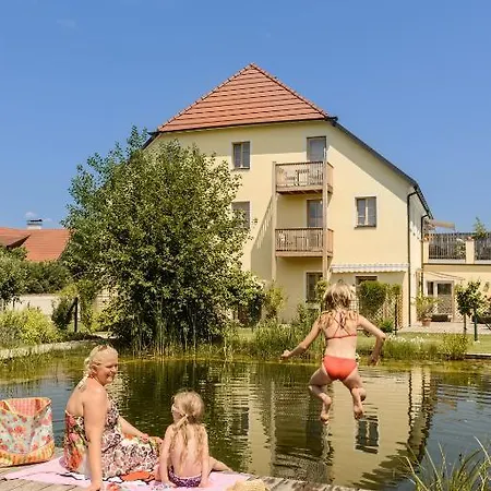 Ad Vineas Gaestehaus Nikolaihof-hotel Garni Hotel 4*