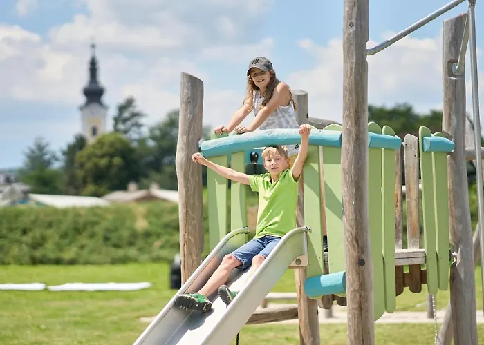 Ad Vineas Gaestehaus Nikolaihof-hotel Garni מלון 4*