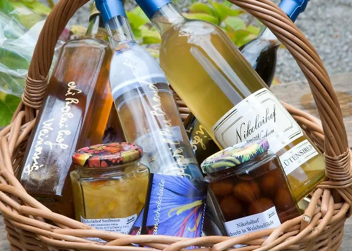 Ad Vineas Gaestehaus Nikolaihof-hotel Garni فندق