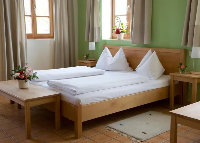 Ad Vineas Gaestehaus Nikolaihof-hotel Garni מלון